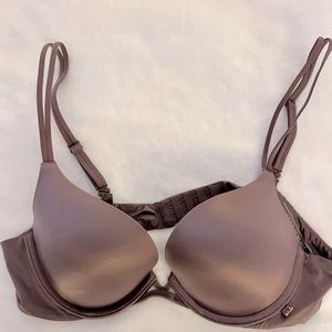 Very sexy by Victoria’s Secret push up bra. 34A